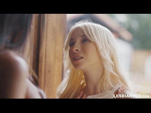 ❤️ Dívka se po několika měsících vrátí domů a skončí u lízání kundy své nevlastní matky ☑ Šukání video u cs.gayasianporn.ru ﹏