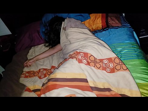 ❤️ Nevlastní syn buzeruje svou mladou nevlastní matku, zatímco ona spí. ☑ Šukání video u cs.gayasianporn.ru ﹏